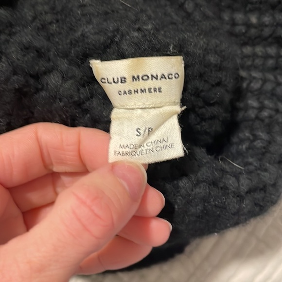Club Monaco thick black turtleneck 100% cashmere size S - Picture 2 of 3